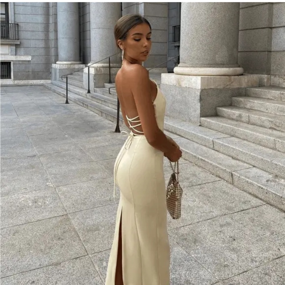Beautiful Zara satin effect dress midi